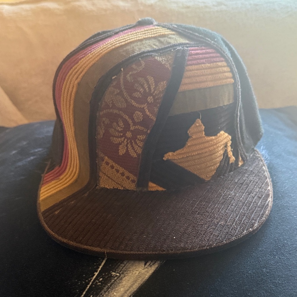 Men’s “custom” “Grateful Dead/Rasta color fitted hat